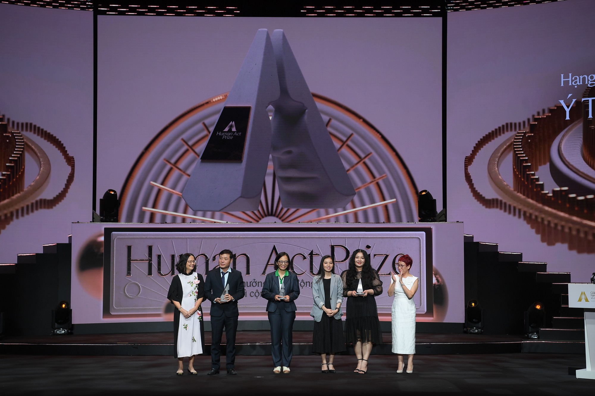 “Human Act Prize giúp chúng tôi thêm tự tin trên con đường đã chọn”- Ảnh 1.
