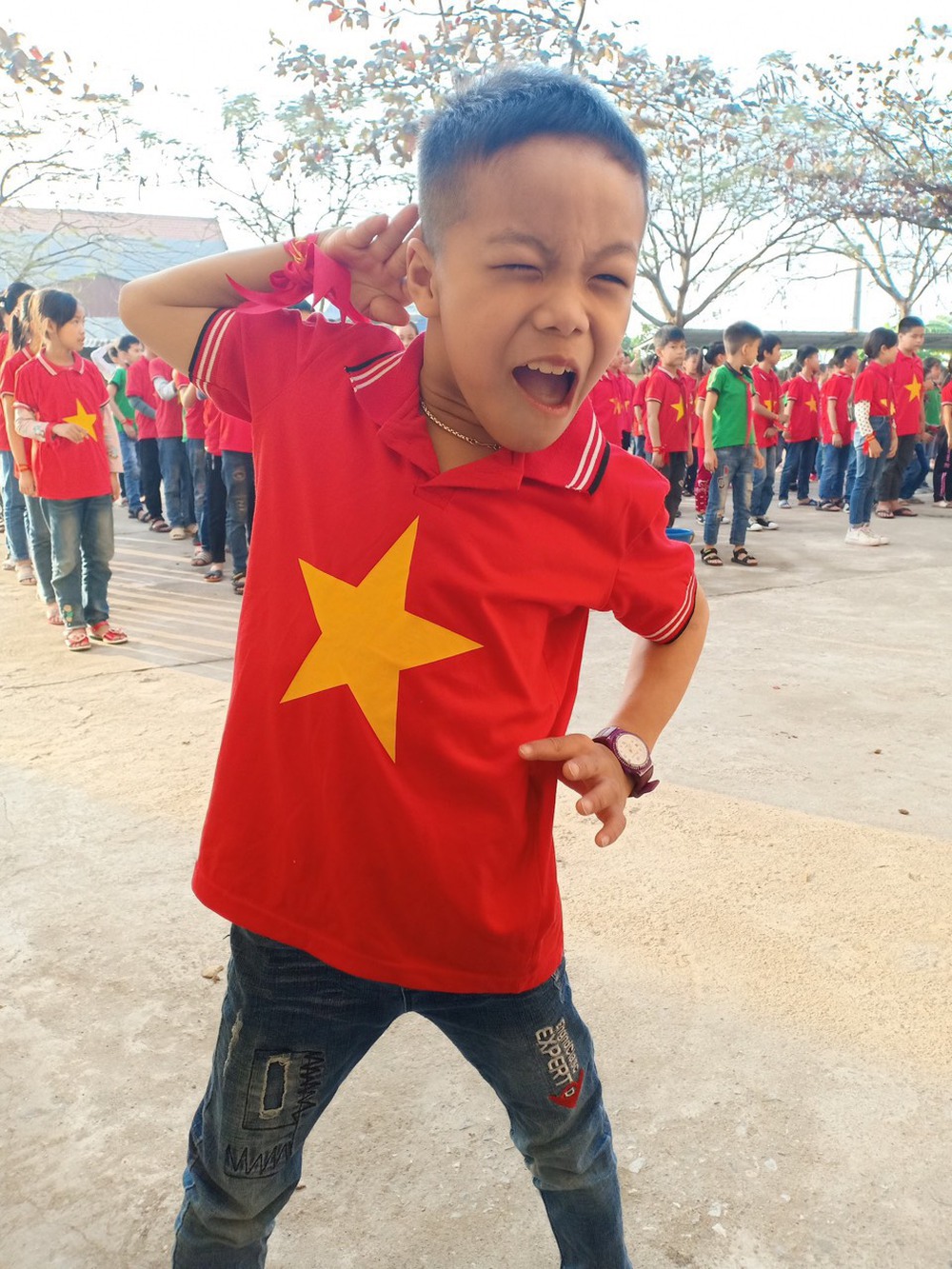 Có hai con bại não, người mẹ giúp hàng vạn đứa trẻ “thoát khỏi sàn nhà”, chống lại định mệnh nghiệt ngã- Ảnh 9.