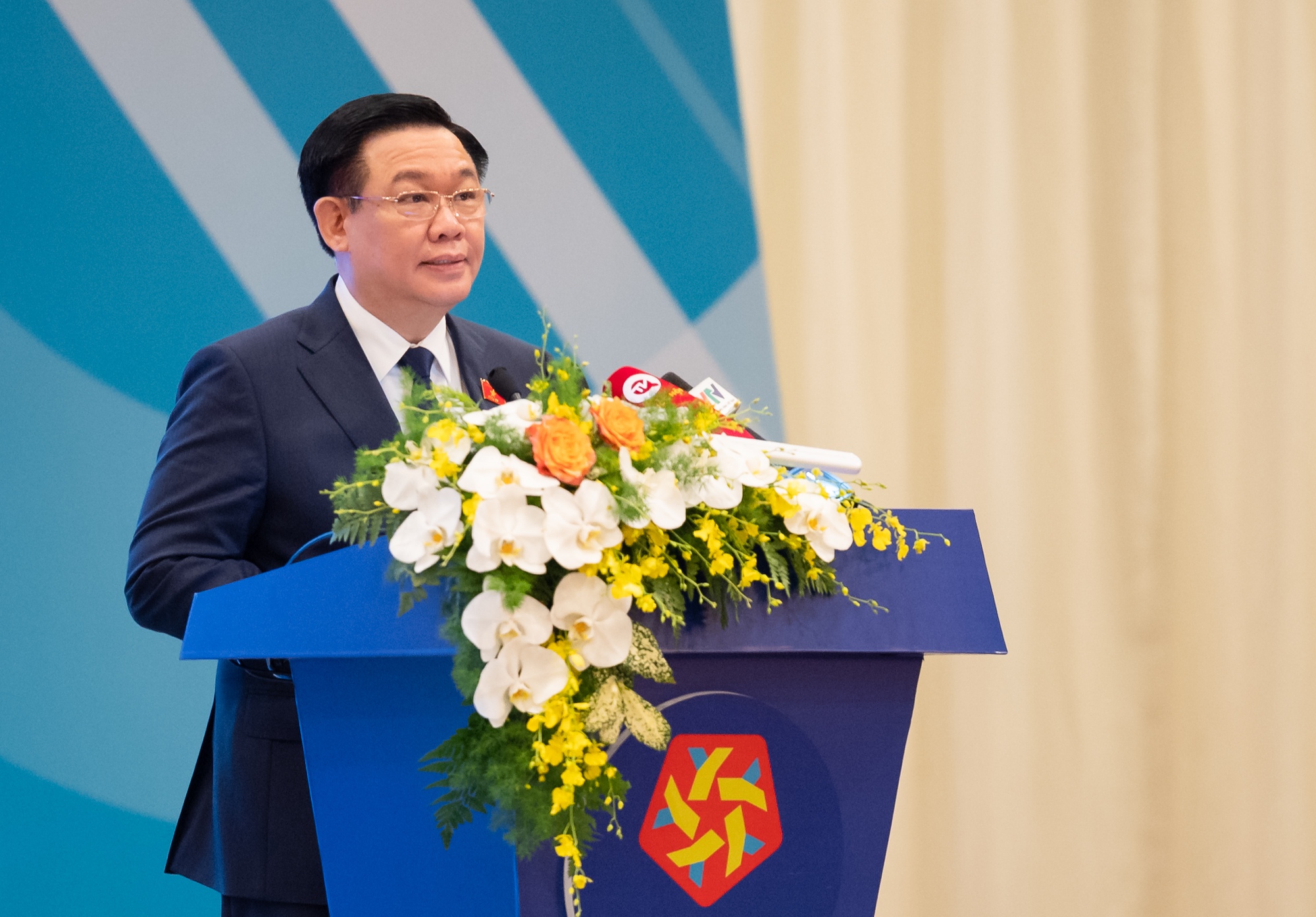 The full text of the speech delivered by H.E Mr. Vuong Dinh Hue - The President of The National Assembly of Vietnam at The opening session of 9th Global conference of young Parliamentarians - Ảnh 4.