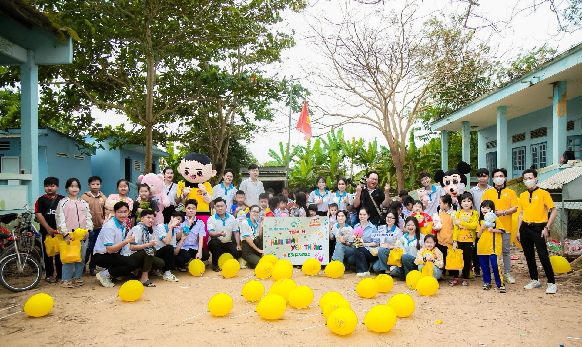 Dự án Cho em: Giấc mơ chữa lành cho những tâm hồn bé nhỏ bị tổn thương- Ảnh 12. Dự án Cho em: Giấc mơ chữa lành cho những tâm hồn bé nhỏ bị tổn thương- Ảnh 12.