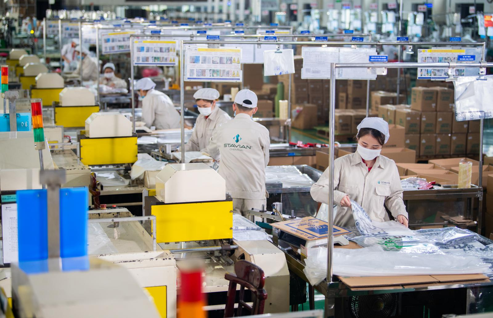 Nhằm cứu môi trường, một DN sản xuất bao bì nhựa thân thiện, tự phân huỷ, giảm thiểu tác động của ô nhiễm nhựa- Ảnh 2. Nhằm cứu môi trường, một DN sản xuất bao bì nhựa thân thiện, tự phân huỷ, giảm thiểu tác động của ô nhiễm nhựa- Ảnh 2.