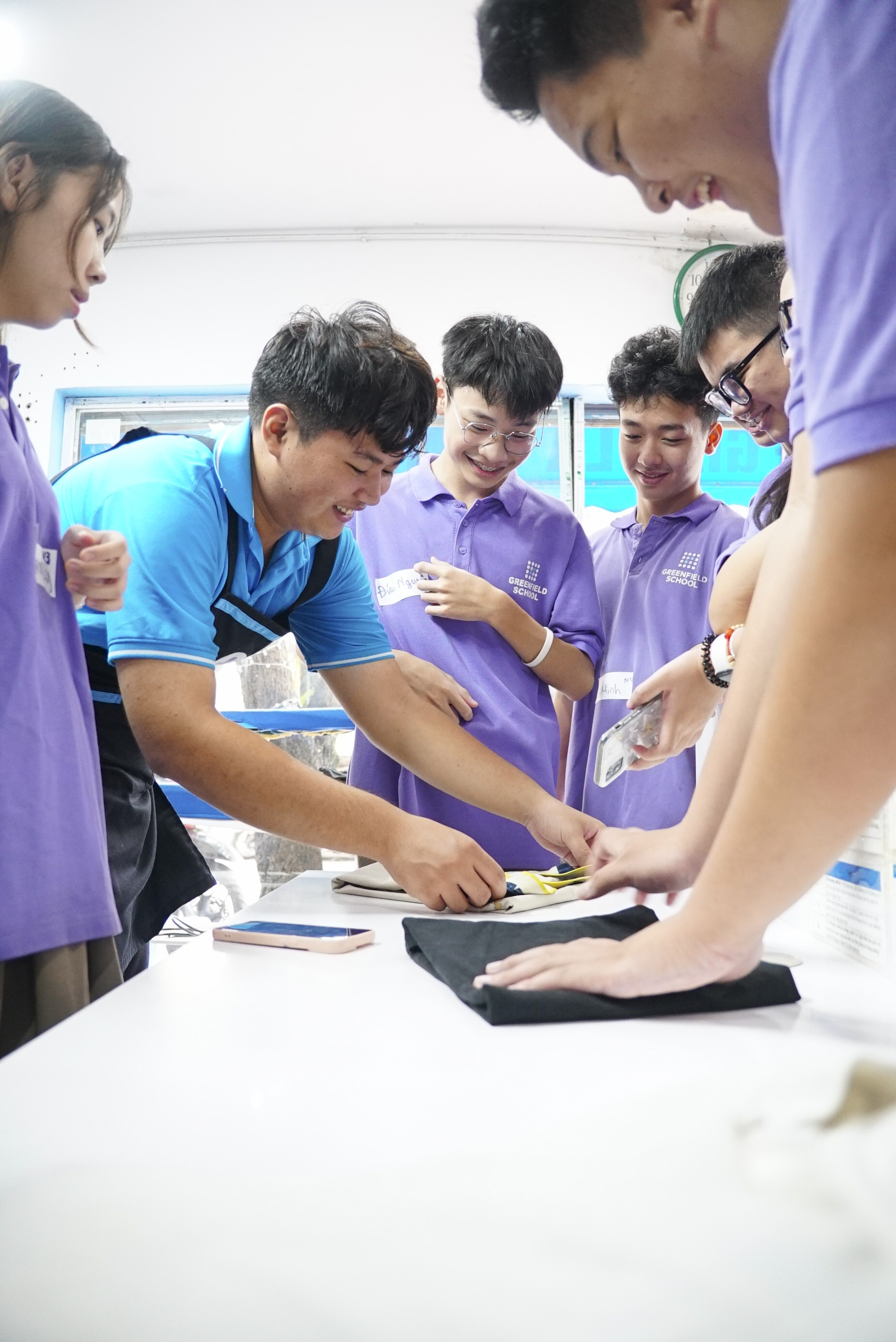 "Giặt là Sáng - Tiệm giặt là người điếc" - Dự án đong đầy yêu thương, chứa trọn tình người!- Ảnh 3. "Giặt là Sáng - Tiệm giặt là người điếc" - Dự án đong đầy yêu thương, chứa trọn tình người!- Ảnh 3.