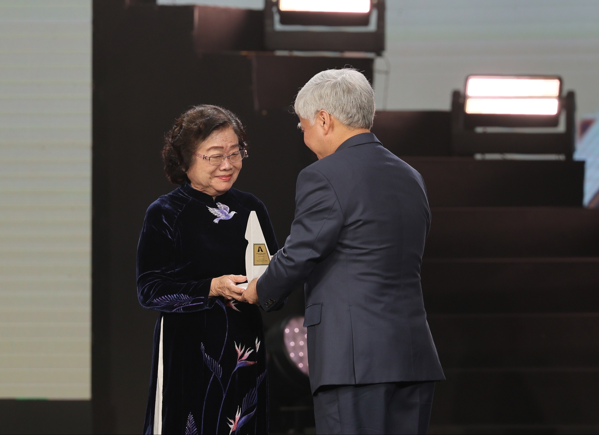 31 dự án được vinh danh tại Human Act Prize 2024: Một tinh thần Việt Nam hào sảng, để Việt Nam vươn mình mạnh mẽ- Ảnh 7. 31 dự án được vinh danh tại Human Act Prize 2024: Một tinh thần Việt Nam hào sảng, để Việt Nam vươn mình mạnh mẽ- Ảnh 7.