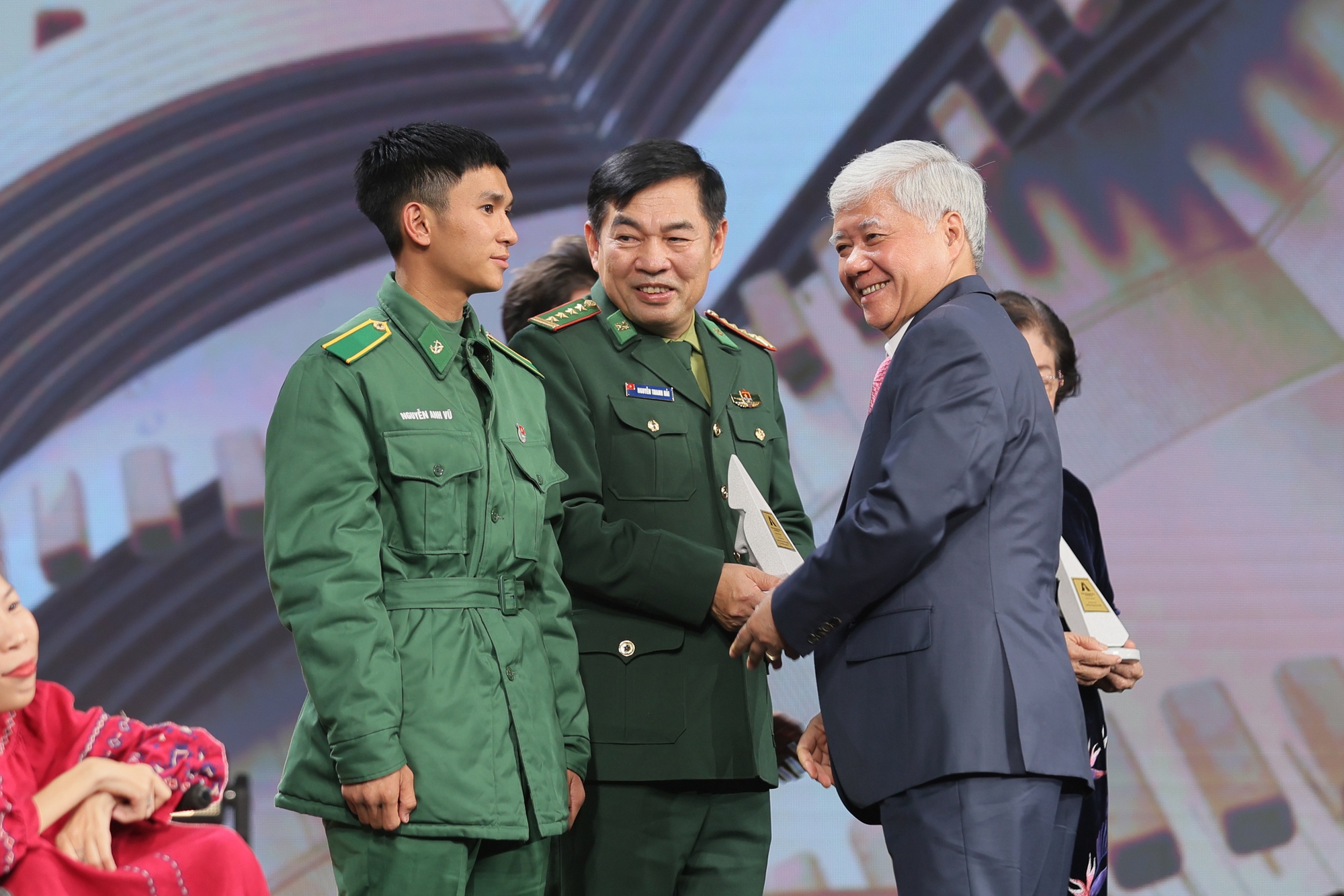 31 dự án được vinh danh tại Human Act Prize 2024: Một tinh thần Việt Nam hào sảng, để Việt Nam vươn mình mạnh mẽ- Ảnh 5. 31 dự án được vinh danh tại Human Act Prize 2024: Một tinh thần Việt Nam hào sảng, để Việt Nam vươn mình mạnh mẽ- Ảnh 5.