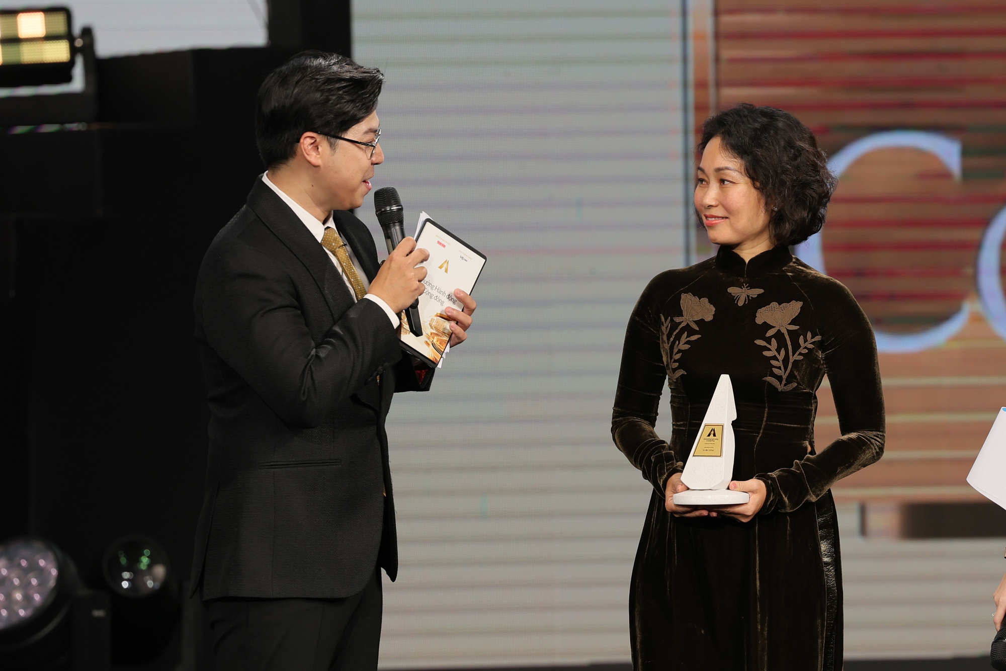 31 dự án được vinh danh tại Human Act Prize 2024: Một tinh thần Việt Nam hào sảng, để Việt Nam vươn mình mạnh mẽ- Ảnh 2. 31 dự án được vinh danh tại Human Act Prize 2024: Một tinh thần Việt Nam hào sảng, để Việt Nam vươn mình mạnh mẽ- Ảnh 2.