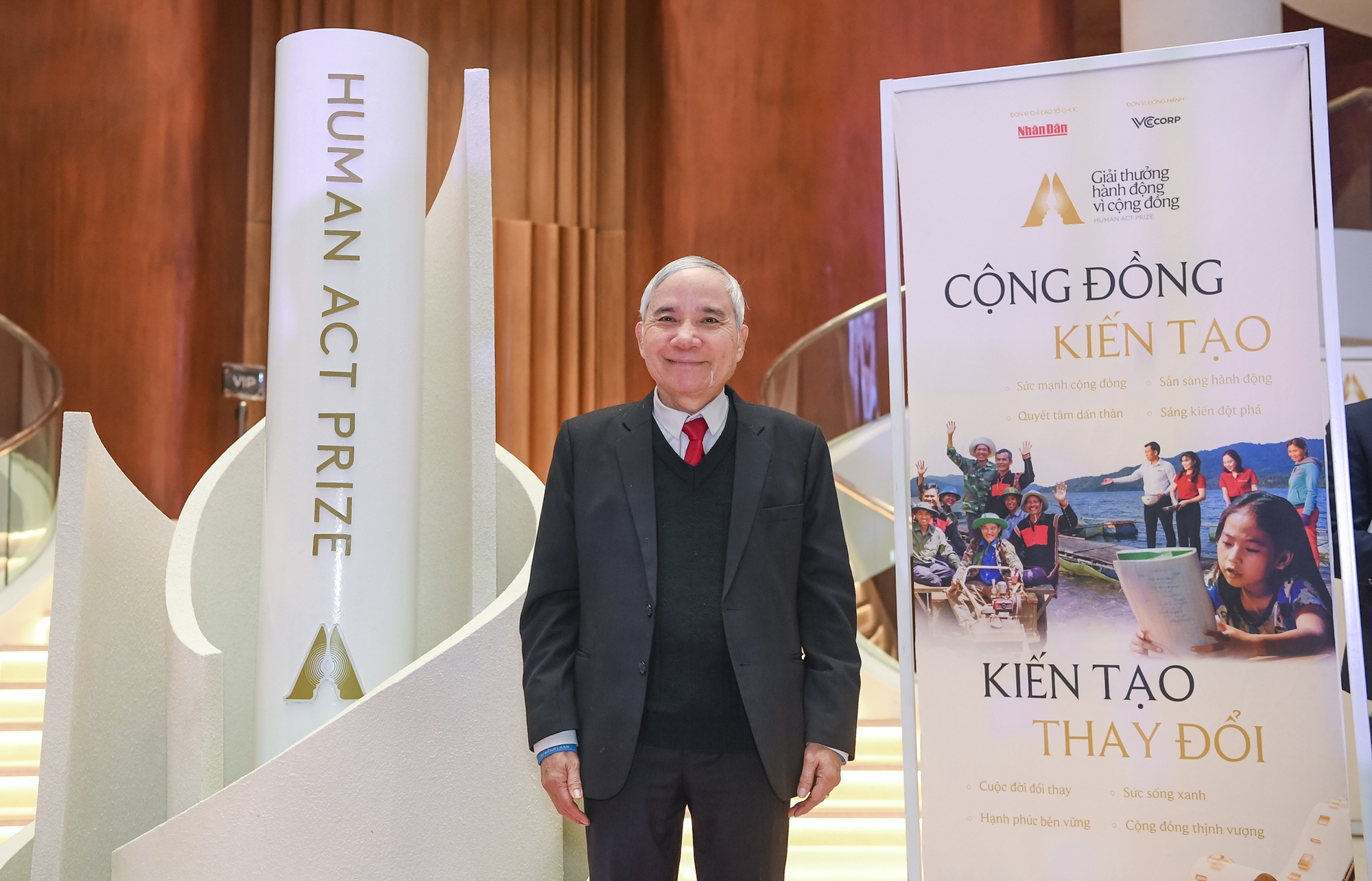 31 dự án được vinh danh tại Human Act Prize 2024: Một tinh thần Việt Nam hào sảng, để Việt Nam vươn mình mạnh mẽ- Ảnh 27. 31 dự án được vinh danh tại Human Act Prize 2024: Một tinh thần Việt Nam hào sảng, để Việt Nam vươn mình mạnh mẽ- Ảnh 27.