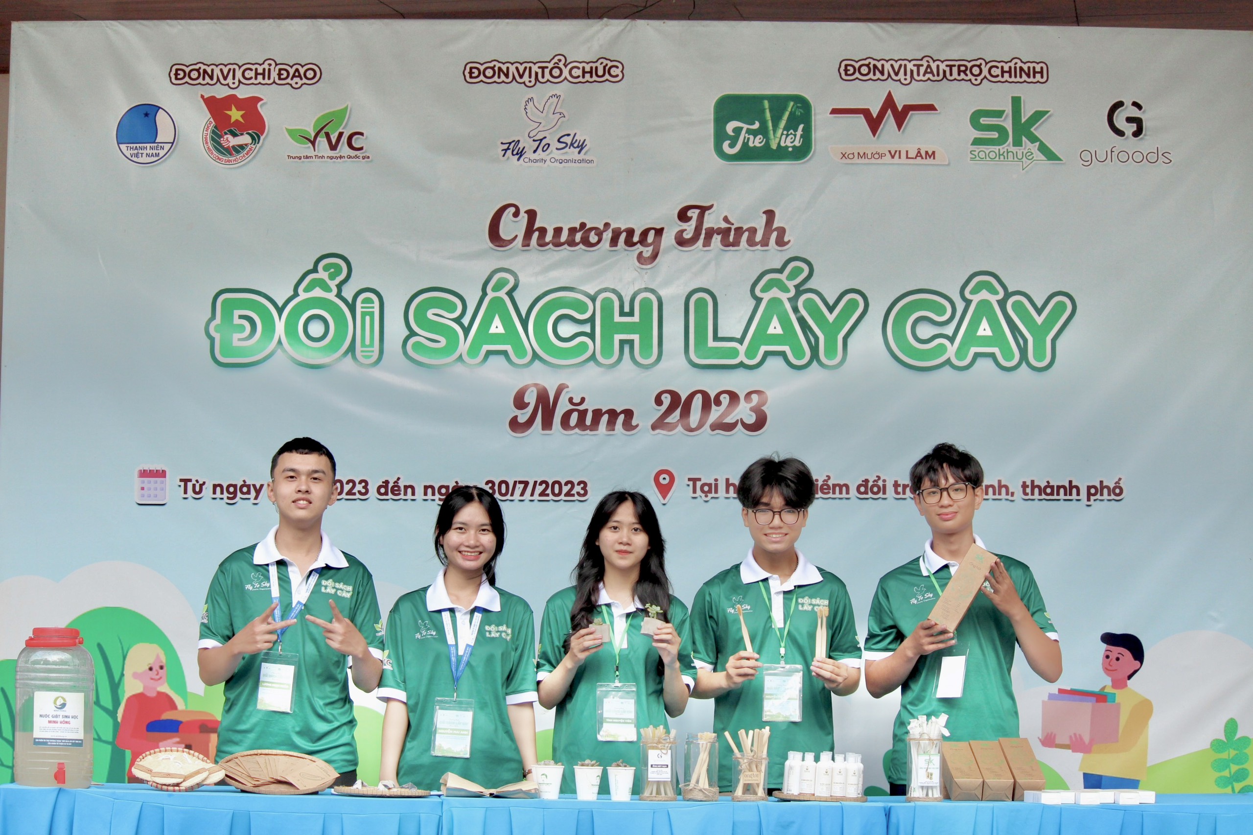 Nhóm từ thiện Fly To Sky (Fly To Sky Charity Organization)- Ảnh 2.