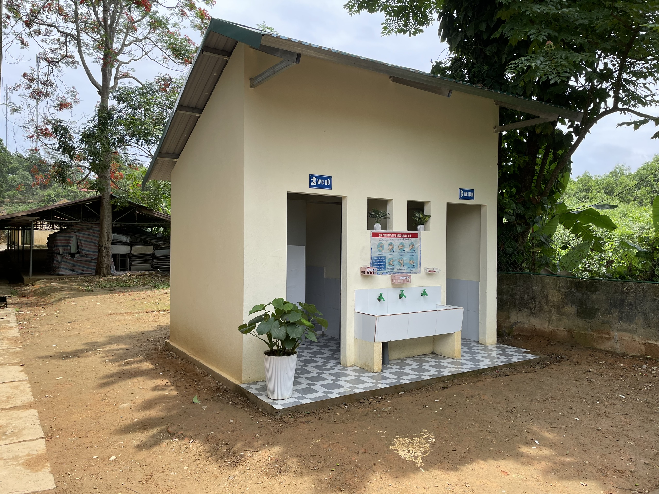 1.000 NHÀ VỆ SINH TRƯỜNG HỌC- Ảnh 4.