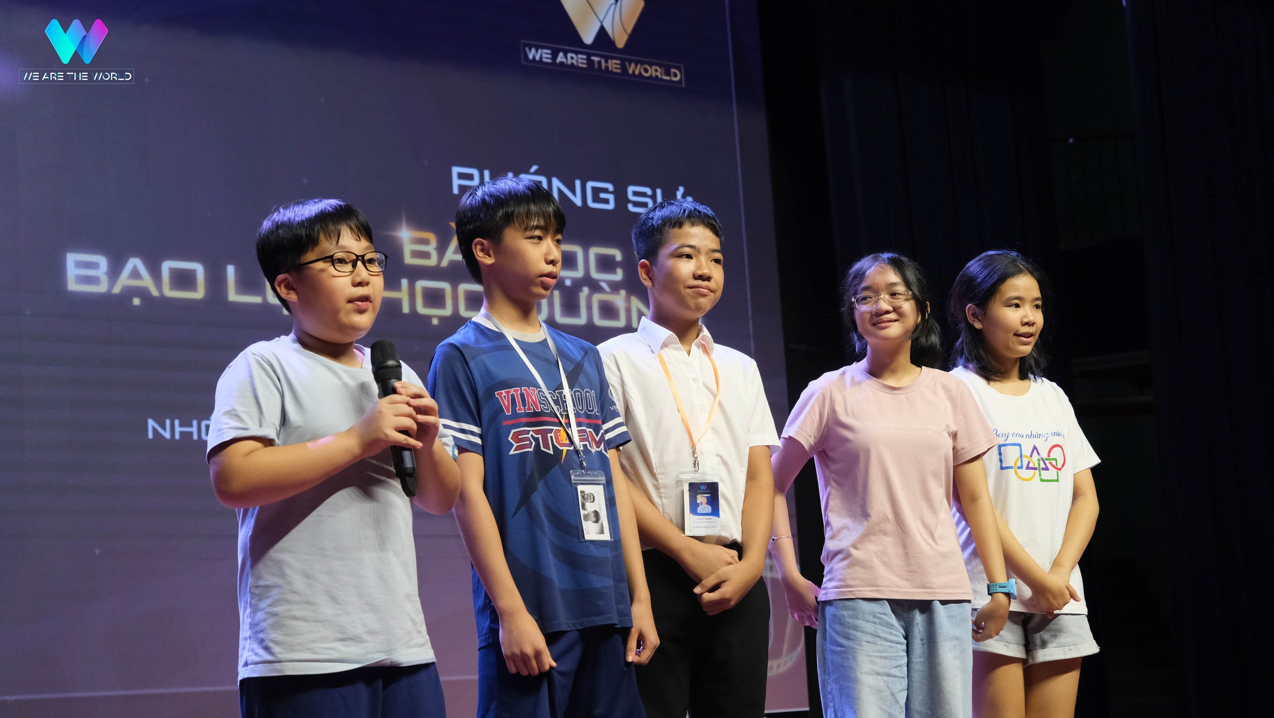 We are the World (Dự án W) - Ảnh 4.