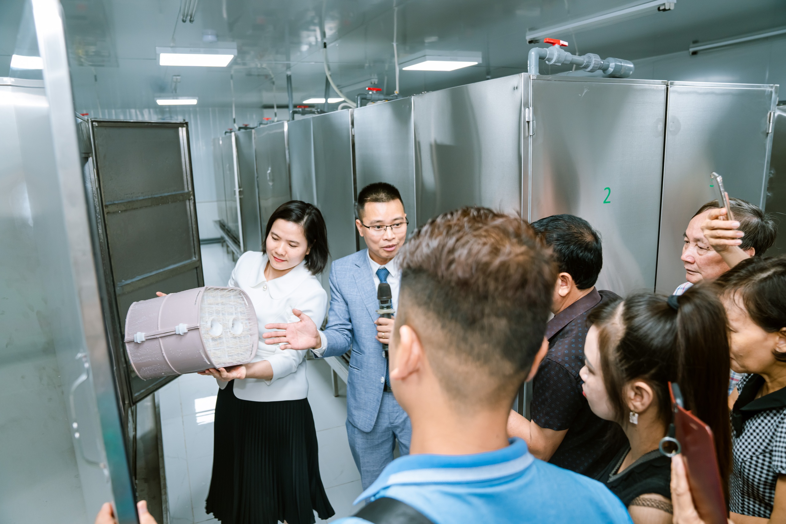 Sạch hoá giá đỗ Việt - Ảnh 16.