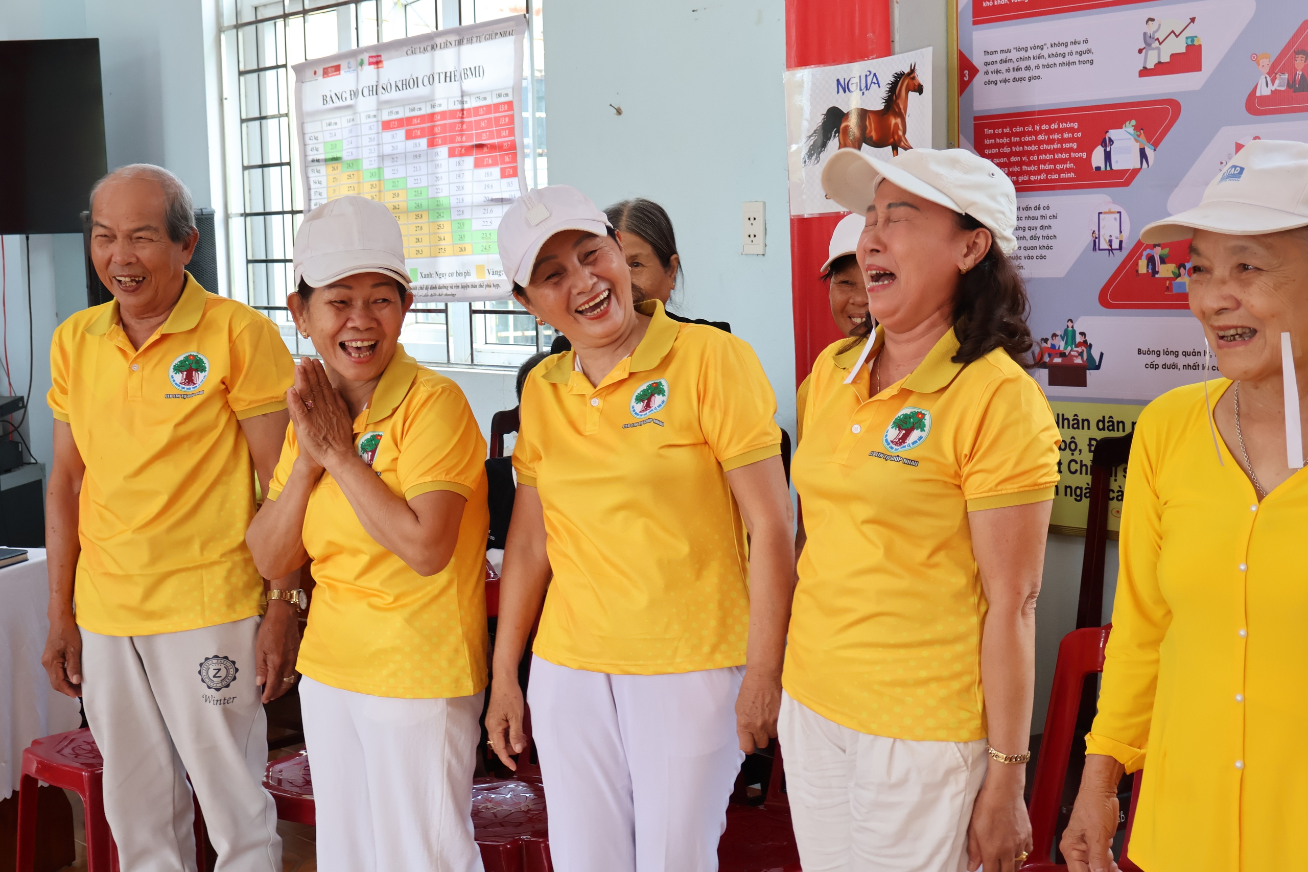 Câu lạc bộ Liên thế hệ Tự giúp nhau - Ảnh 15.