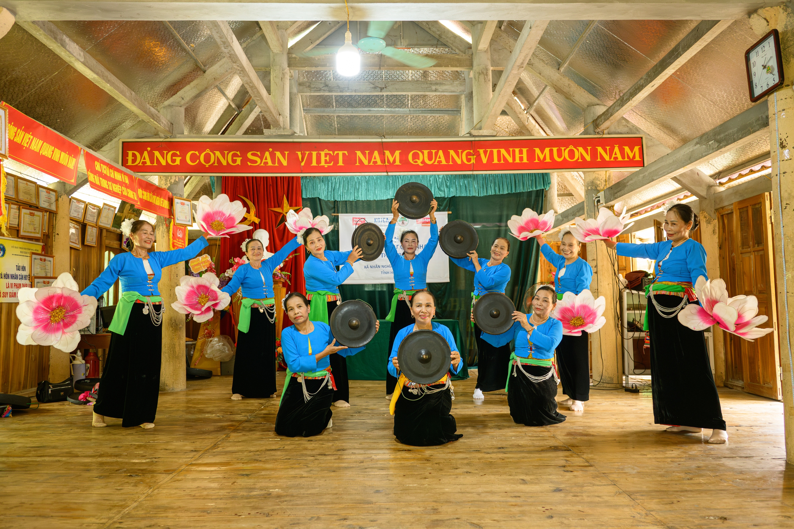 Câu lạc bộ Liên thế hệ Tự giúp nhau - Ảnh 7.