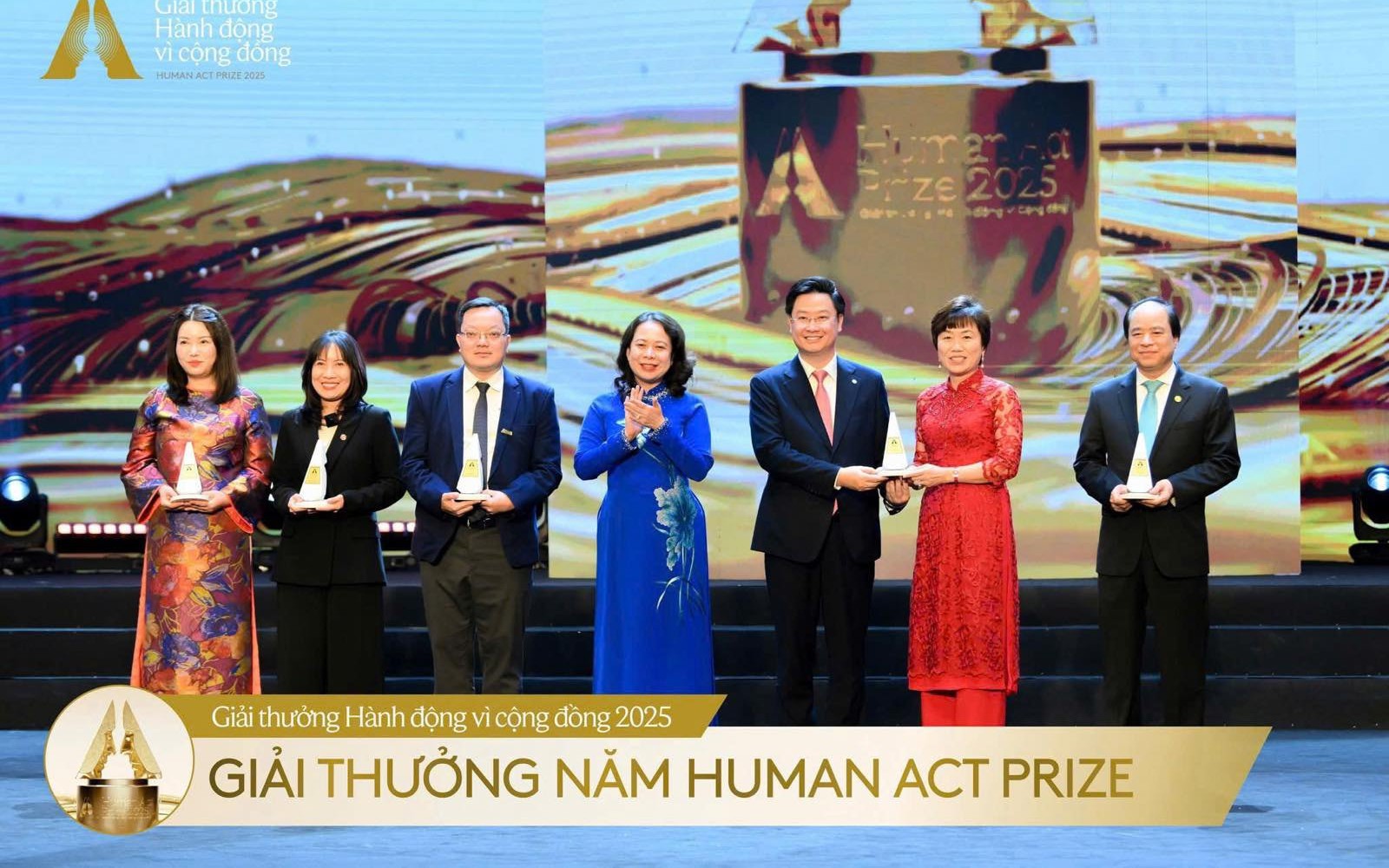 Quỹ Thiện Tâm được vinh danh hạng mục cao nhất trong lễ trao Giải thưởng Hành động vì cộng đồng 2025