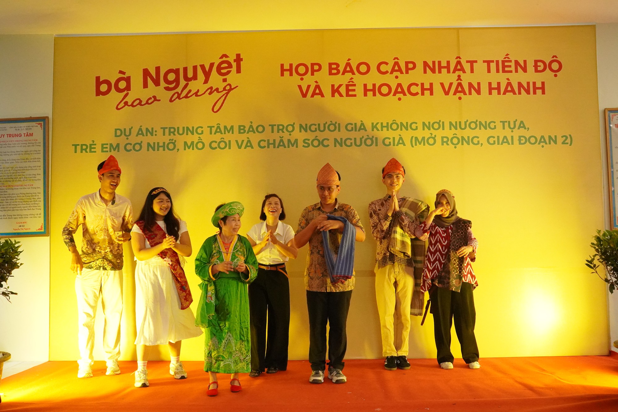Làng người già Bà Nguyệt Bao Dung - Ảnh 6. Làng người già Bà Nguyệt Bao Dung - Ảnh 6.