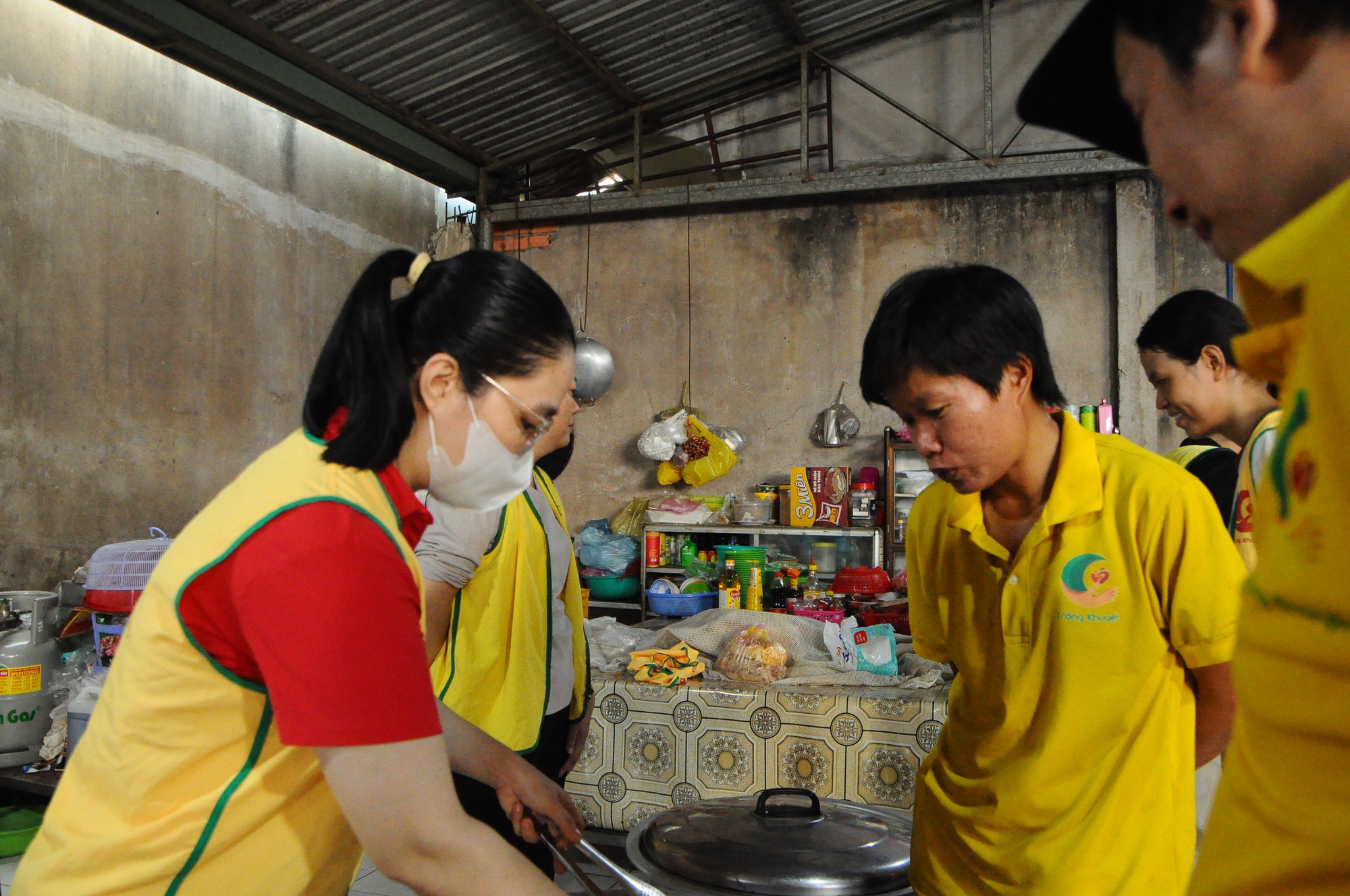 Thêm 1 bữa no - Thêm 1 nụ cười - Ảnh 6. Thêm 1 bữa no - Thêm 1 nụ cười - Ảnh 6.
