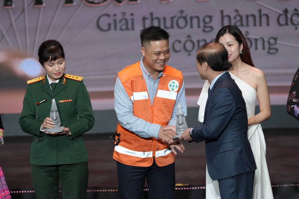 Đội trưởng FAS Angel vội vã vào ca trực ngay sau gala Human Act Prize 2023: "Chúng tôi cần nỗ lực hơn sau khi được vinh danh"- Ảnh 1.