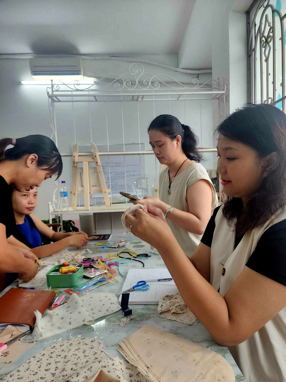 Dự án hỗ trợ trẻ tự kỷ và chậm phát triển trí tuệ Thương & An- Ảnh 6. Dự án hỗ trợ trẻ tự kỷ và chậm phát triển trí tuệ Thương & An- Ảnh 6.