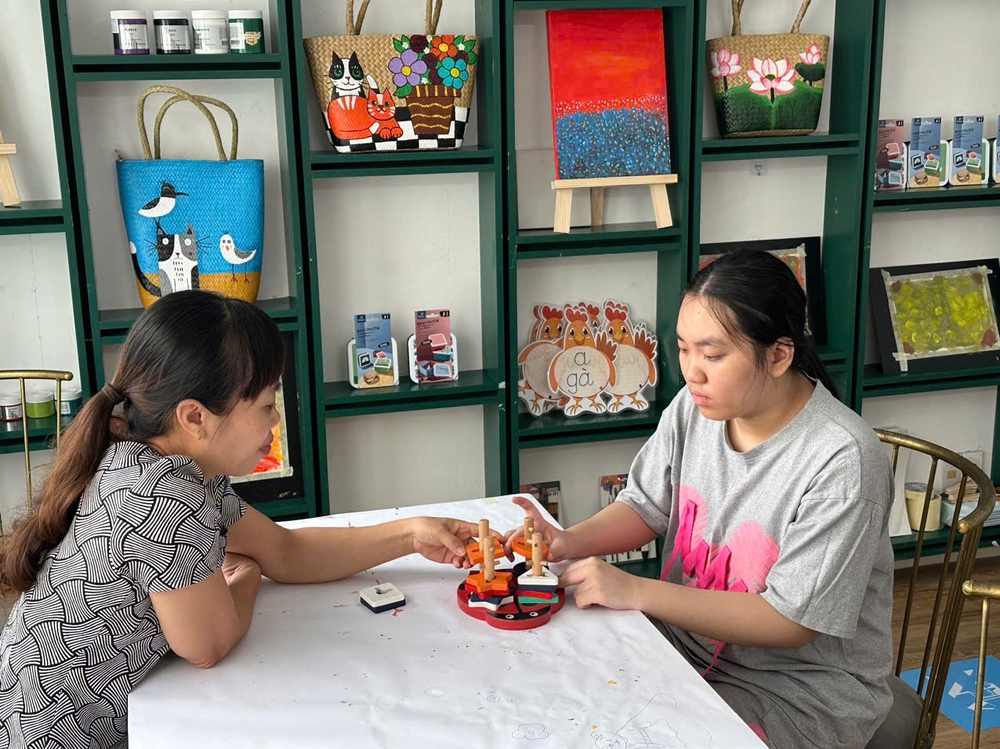 Dự án hỗ trợ trẻ tự kỷ và chậm phát triển trí tuệ Thương & An- Ảnh 21. Dự án hỗ trợ trẻ tự kỷ và chậm phát triển trí tuệ Thương & An- Ảnh 21.