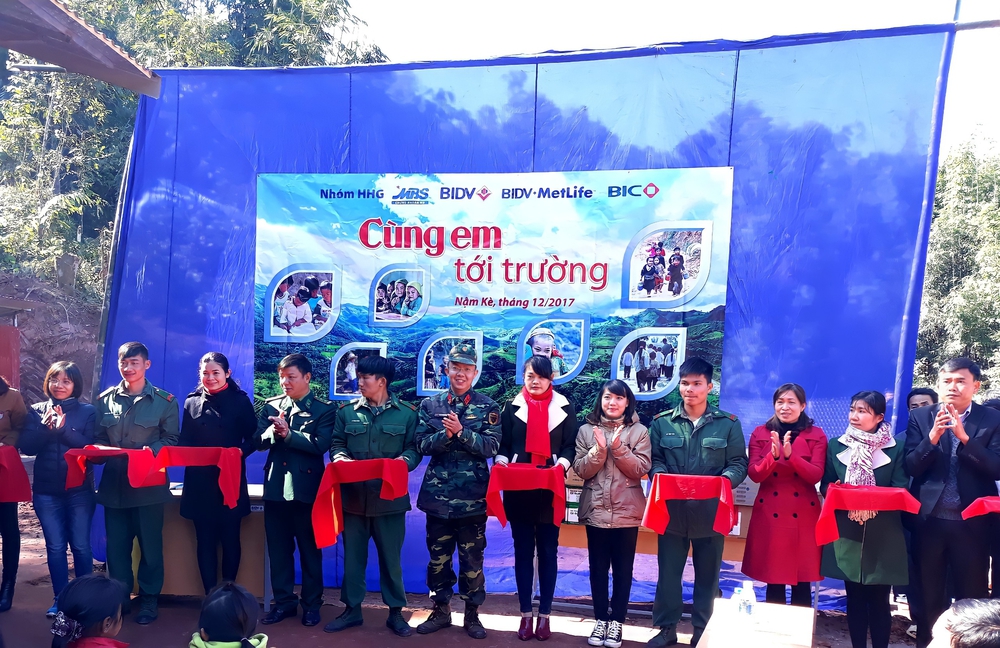 Thắp lên một que diêm- Ảnh 16.