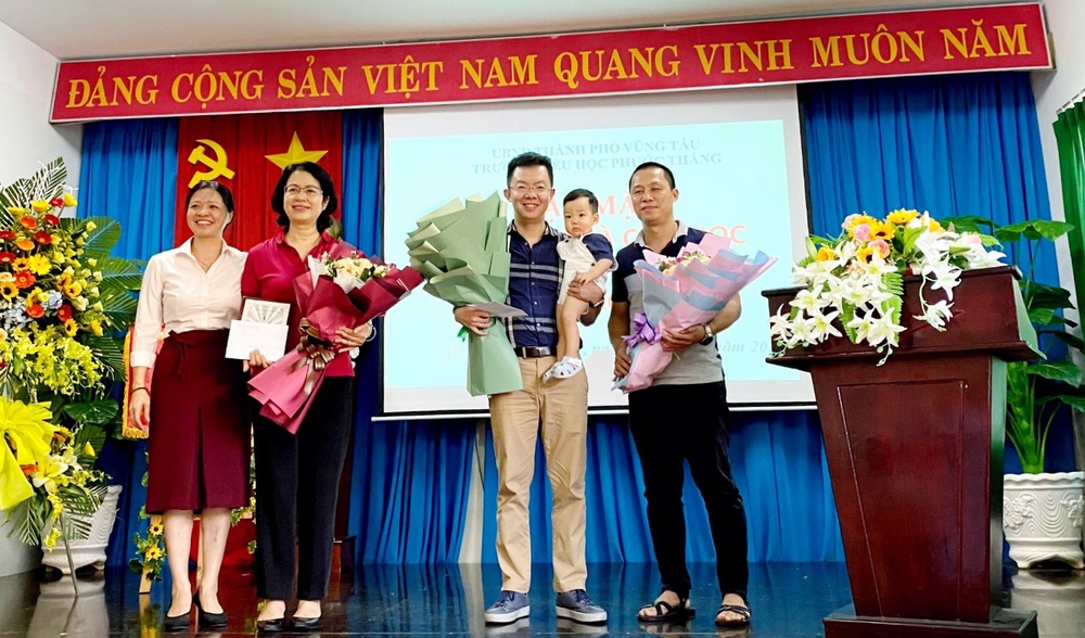 Thắp lên một que diêm- Ảnh 10.