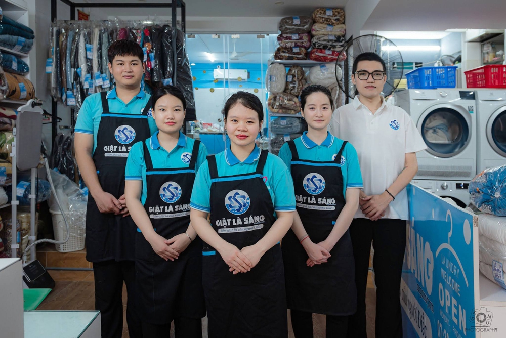 "Giặt là Sáng - Tiệm giặt là người điếc" - Dự án đong đầy yêu thương, chứa trọn tình người!- Ảnh 1. "Giặt là Sáng - Tiệm giặt là người điếc" - Dự án đong đầy yêu thương, chứa trọn tình người!- Ảnh 1.