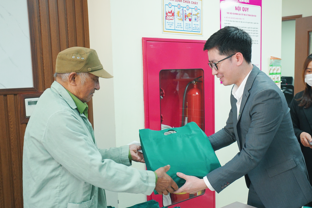 Chuyến tàu sức khỏe IVIE- Ảnh 3. Chuyến tàu sức khỏe IVIE- Ảnh 3.