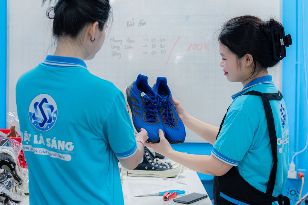 Giặt là Sáng - Tiệm giặt là người Điếc- Ảnh 30.