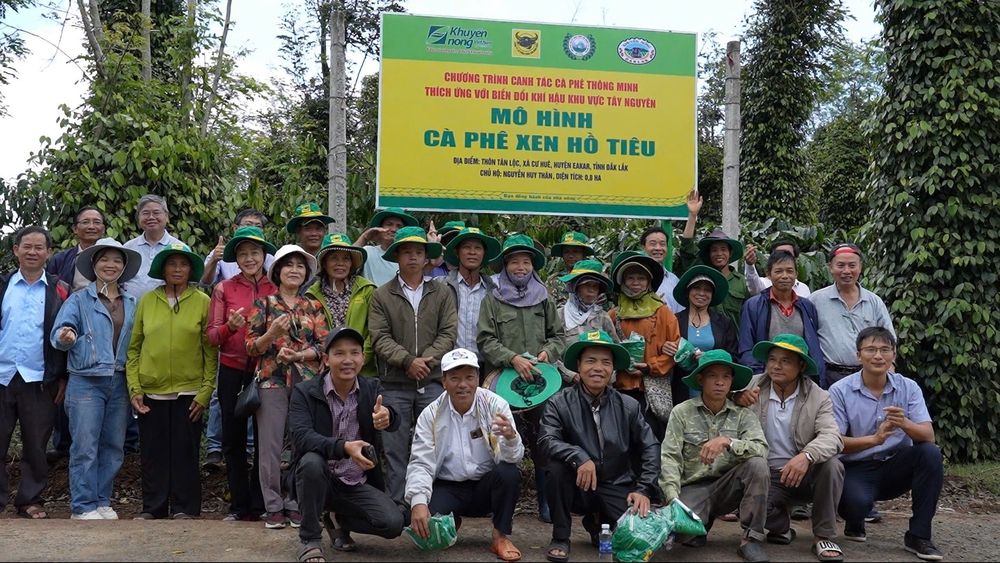 Canh tác cà phê thông minh thích ứng với biến đổi khí hậu- Ảnh 19. Canh tác cà phê thông minh thích ứng với biến đổi khí hậu- Ảnh 19.