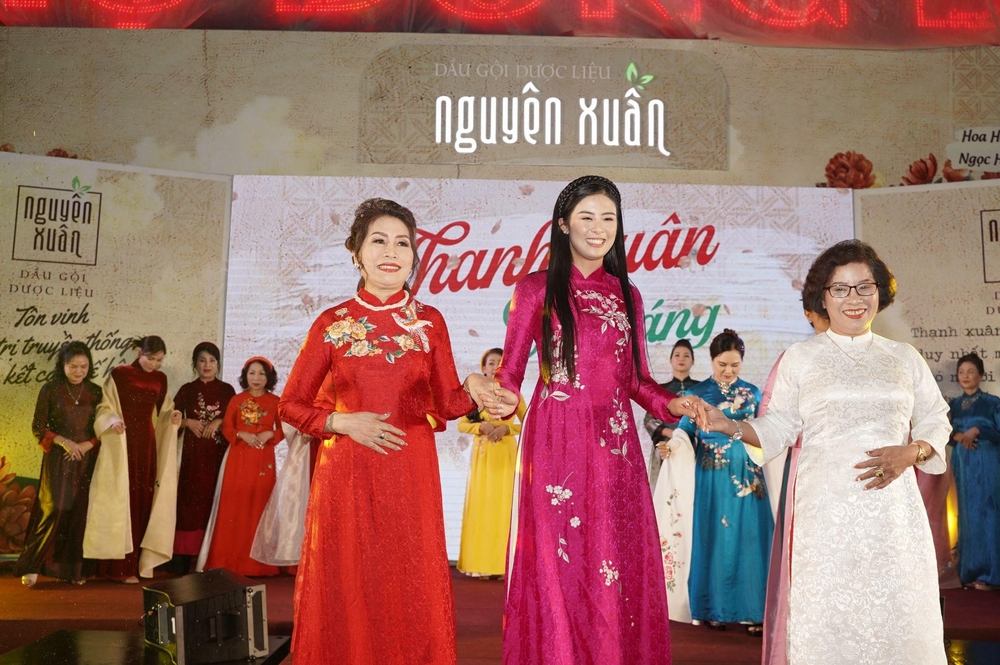 Thanh xuân mãi mãi- Ảnh 7. Thanh xuân mãi mãi- Ảnh 7.