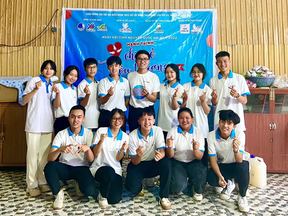 Nhóm từ thiện Fly To Sky (Fly To Sky Charity Organization)- Ảnh 16.