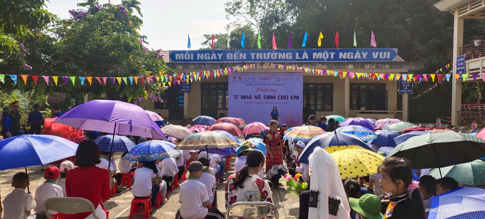 1.000 NHÀ VỆ SINH TRƯỜNG HỌC- Ảnh 8. 1.000 NHÀ VỆ SINH TRƯỜNG HỌC- Ảnh 8.