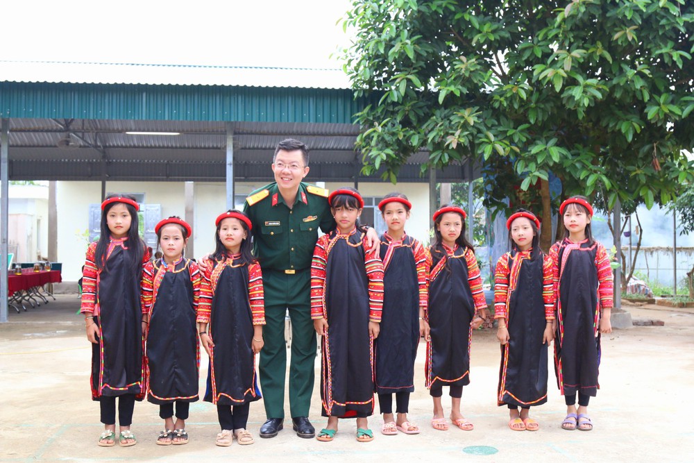 Thắp lên một que diêm - Ảnh 9.