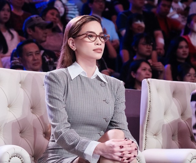 Cục trưởng Xuân Bắc ngồi ghế nóng giải thưởng đặc biệt cùng Hồ Ngọc Hà - Ảnh 2.