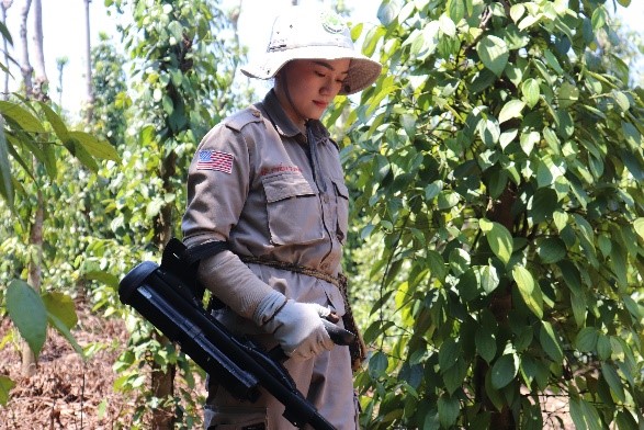Hành động Khắc phục hậu quả Bom mìn sau chiến tranh tại Việt Nam- Ảnh 96.