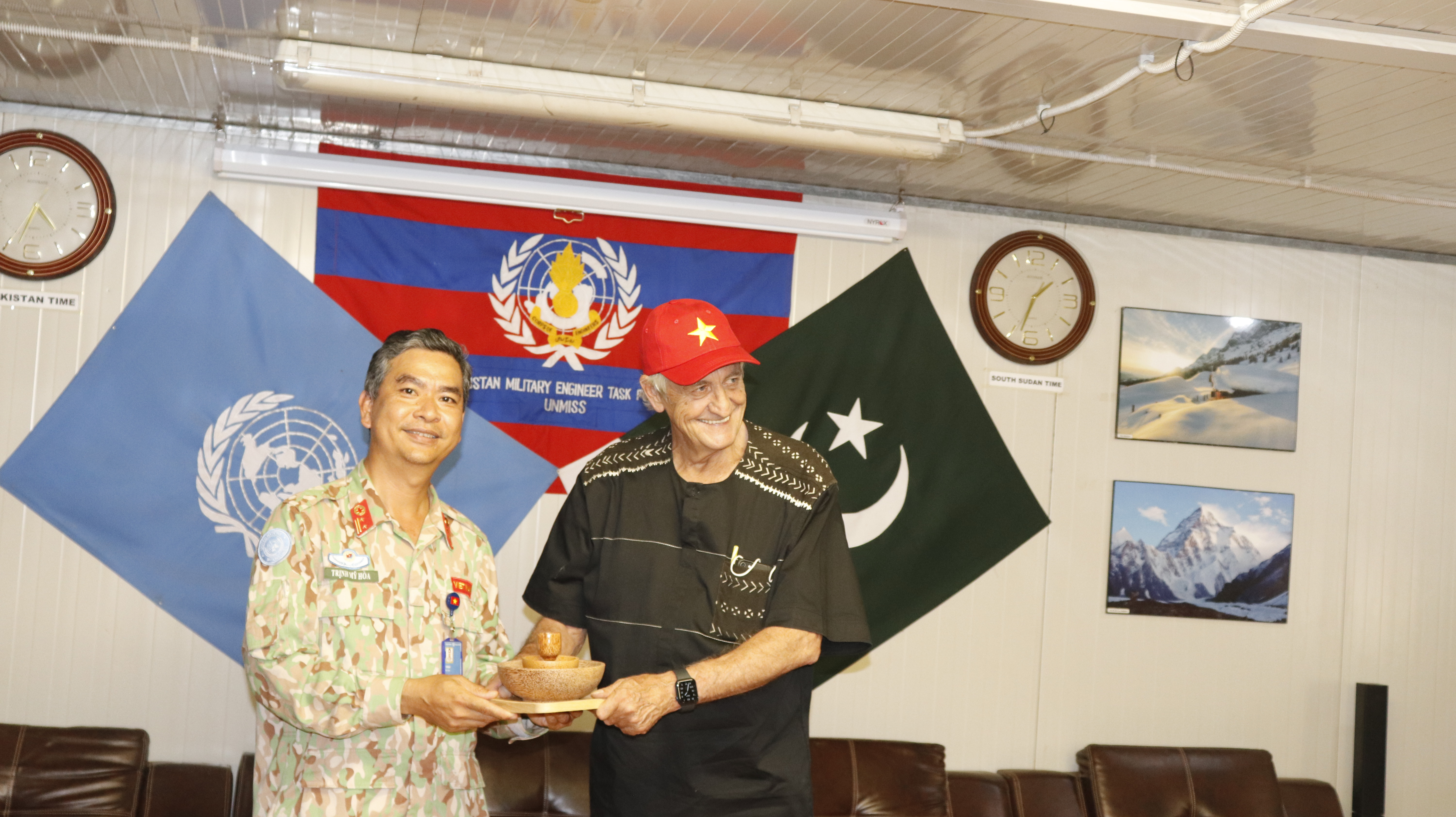 Vietnamese Green Berets join hands to protect the environment in their stationed areas while performing United Nations peacekeeping missions- Ảnh 9.