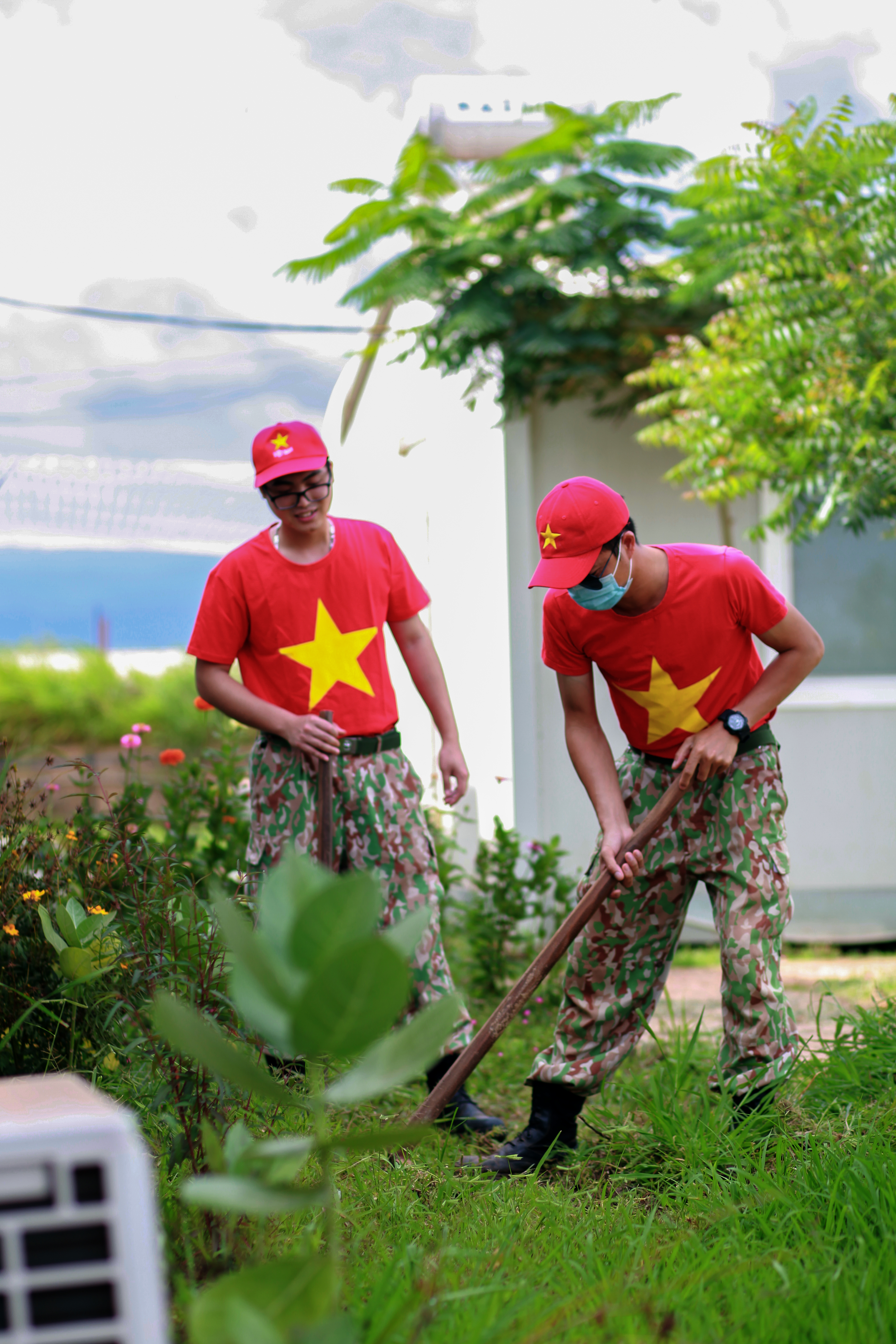 Vietnamese Green Berets join hands to protect the environment in their stationed areas while performing United Nations peacekeeping missions- Ảnh 102.