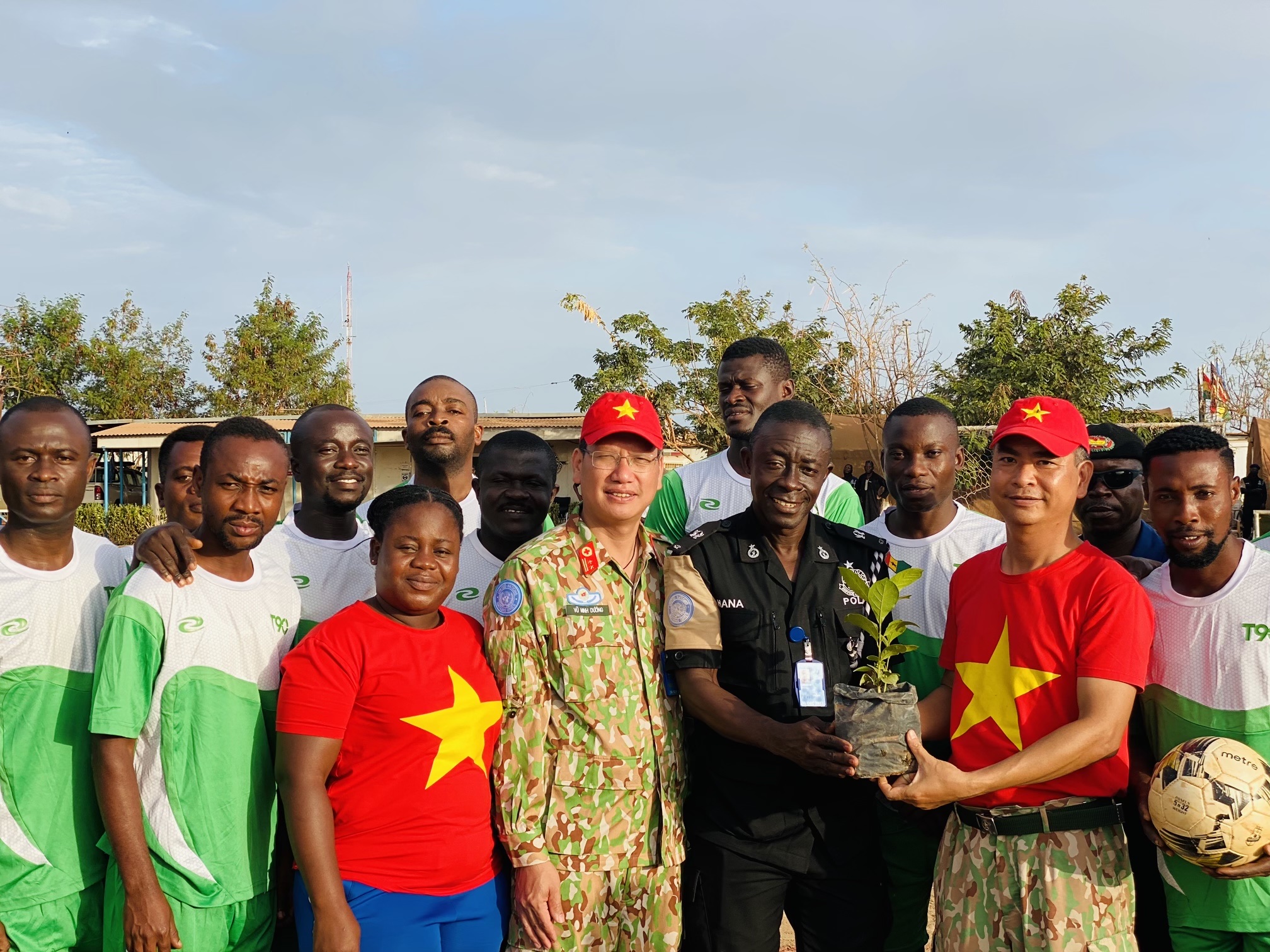 Vietnamese Green Berets join hands to protect the environment in their stationed areas while performing United Nations peacekeeping missions- Ảnh 23.