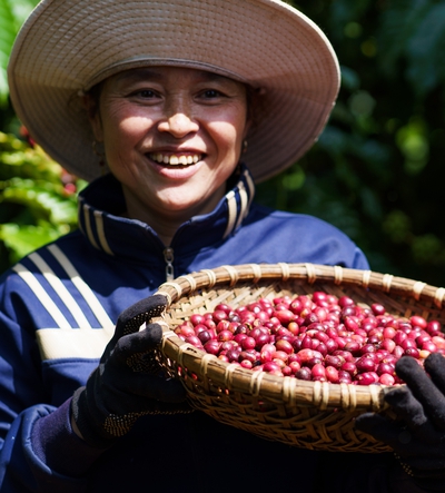 NESCAFÉ Plan - Support farmers in transition to regenerative agriculture for sustainable and thriving coffee farming communities