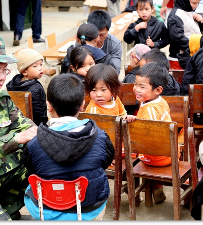 Thắp lên một que diêm